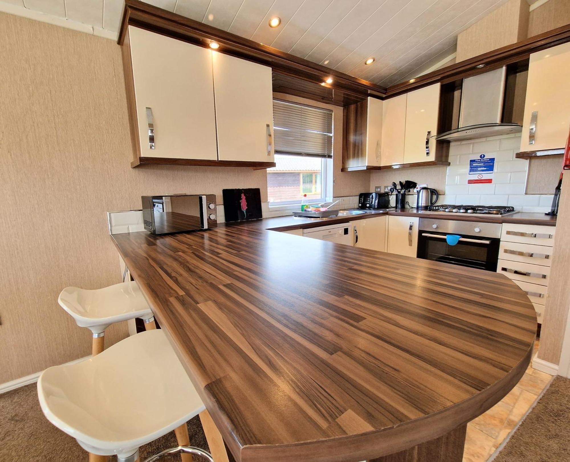 Benarty 11 With Private Hot Tub - Fife - Loch Leven - Lomond Hills - Pet Friendly Villa Kelty Luaran gambar